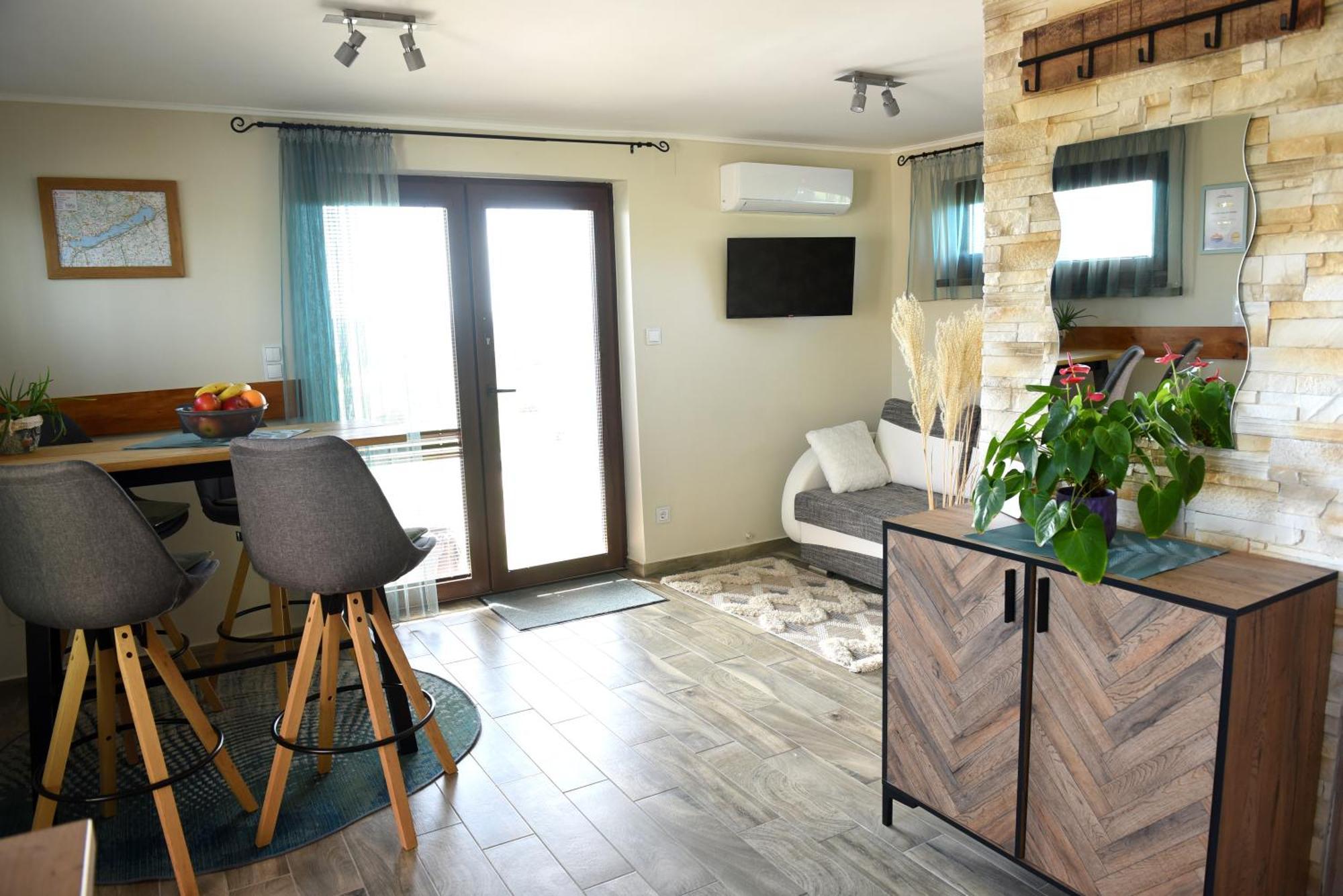 Jodi-Hegy Resort Siofok Ngoại thất bức ảnh